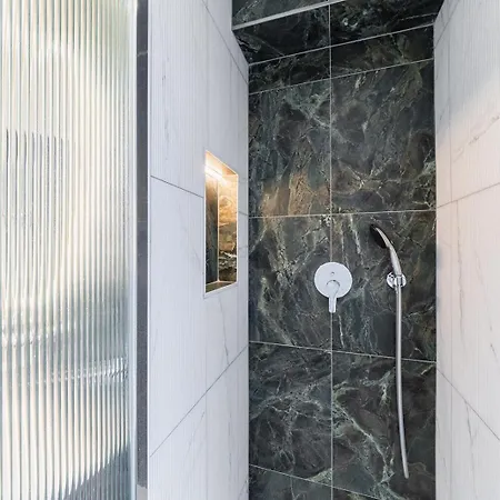 Elegant And New Apartment Paris