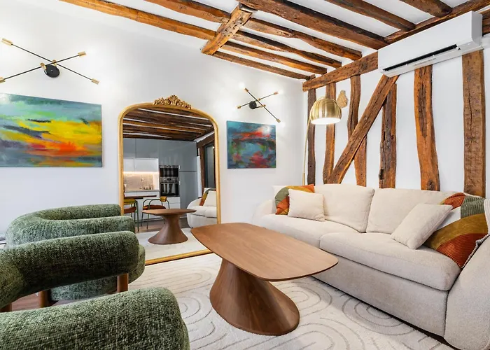 Elegant And New 아파트